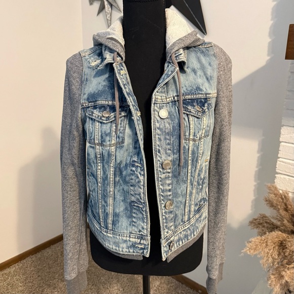 American Eagle Outfitters Jackets & Blazers - American Eagle Outfitters Light Blue Denim Jacket with Gray Hoodie Sleeves
